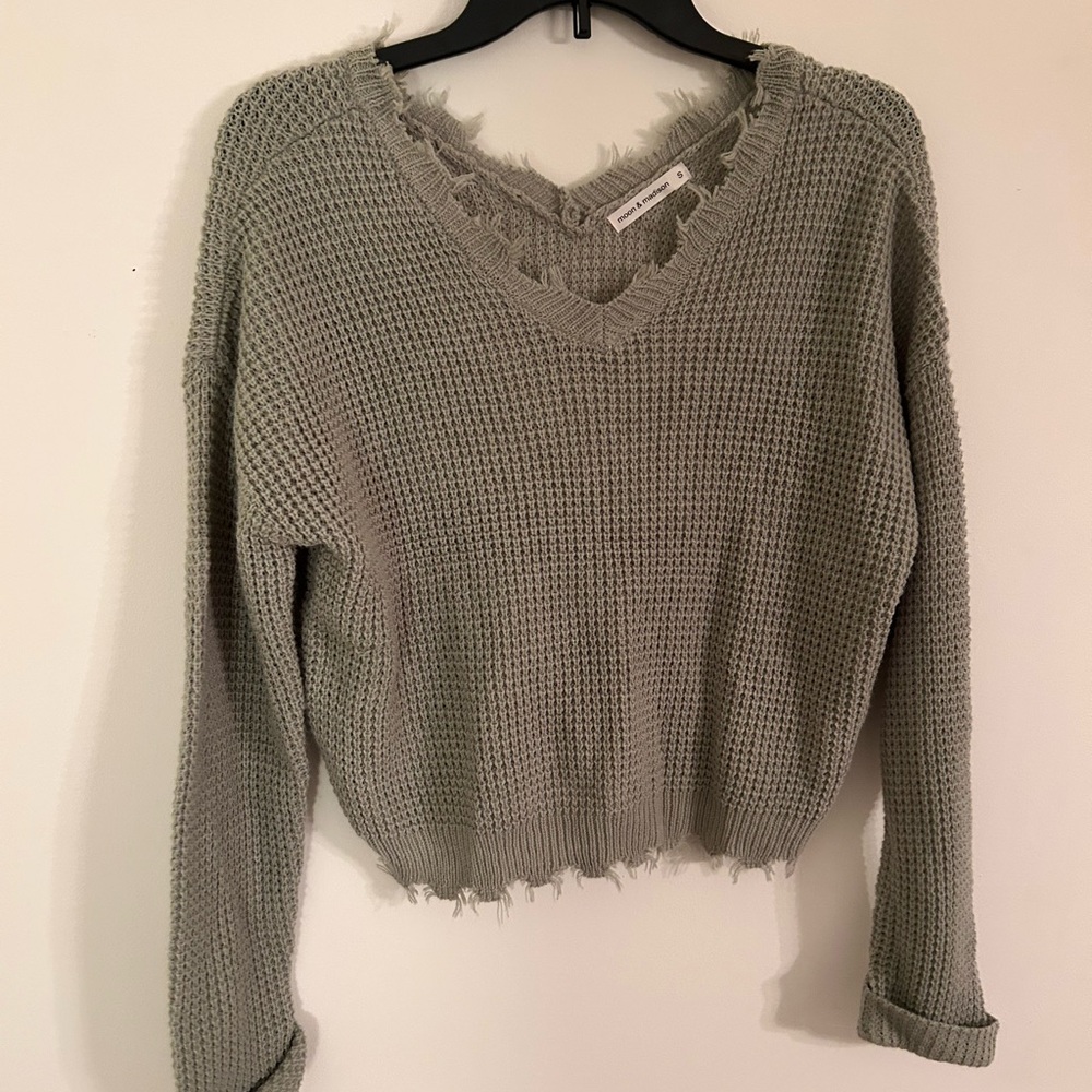 Moon & Madison Olive Green V-Neck Cropped Sweater